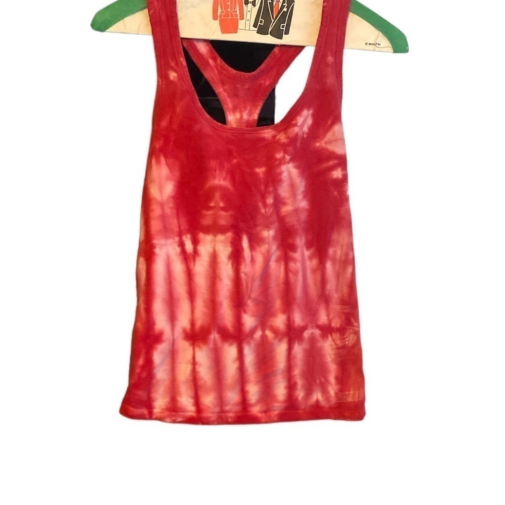 Tie Dye Racerback Workout Exercise Stretch Red Pink Top w Built in Bralette​​​​